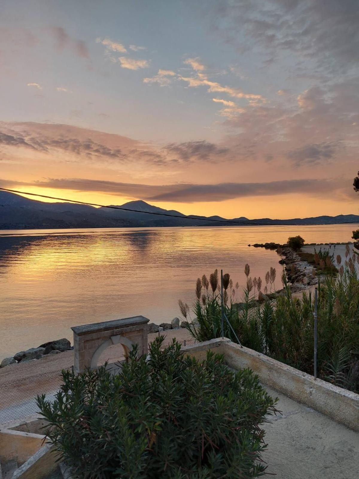 Apollonides Seafront Villa1 Aoede Lixouri Exterior photo